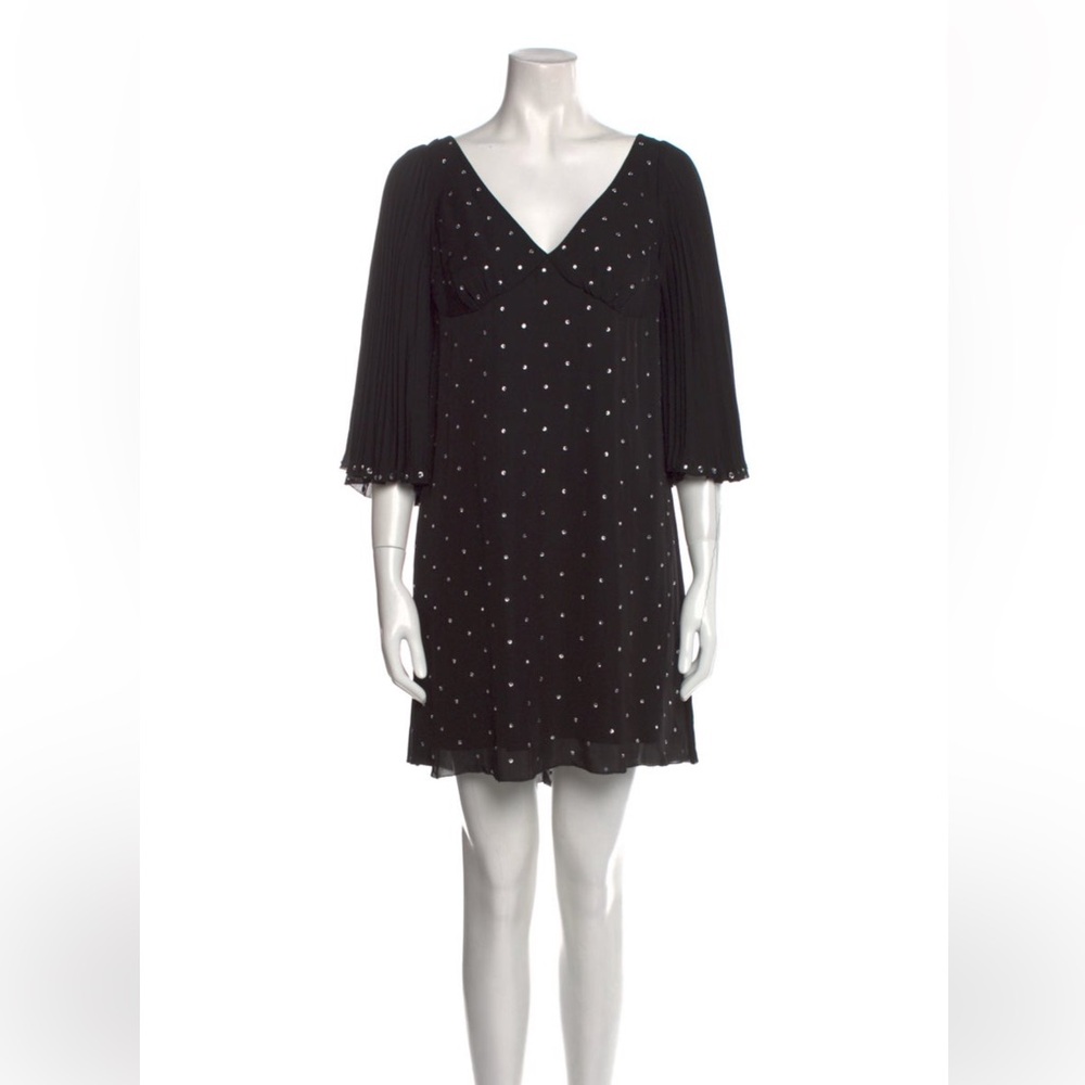 Retail $598 Black polka dot Silk Shift dress with pleated sleeves